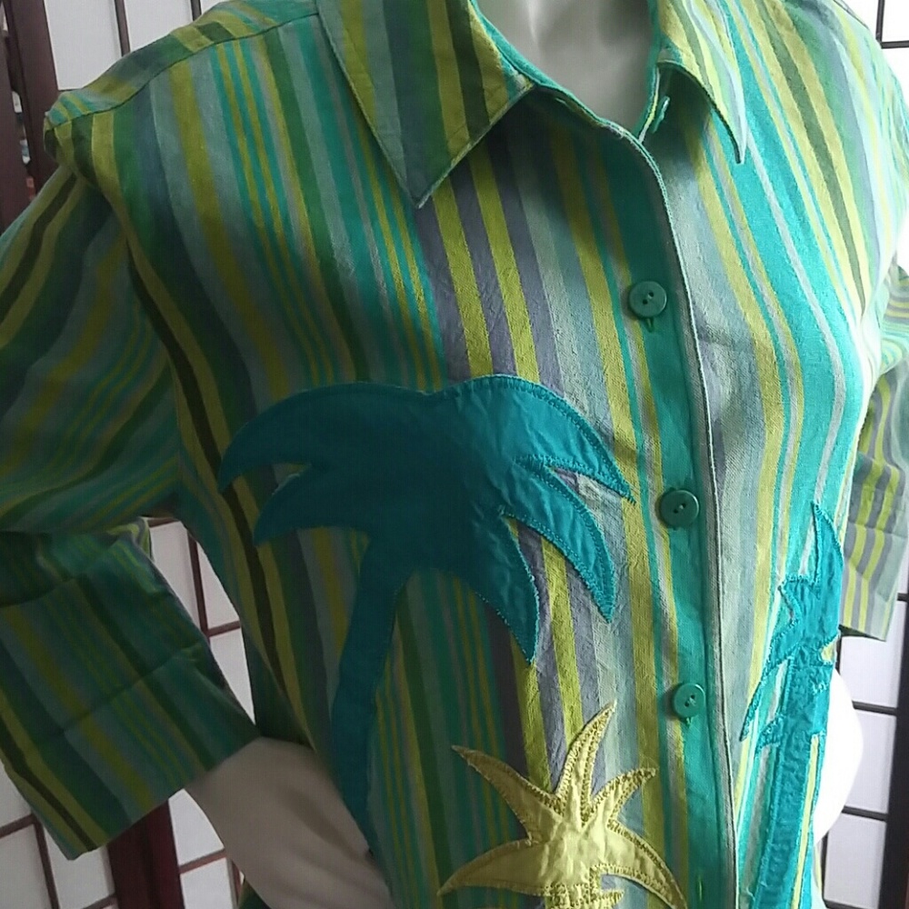 Shirt - Picture 2 of 7